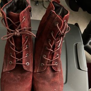 Womams burgundy suede boots Taos Brand (US 10.5-11)
